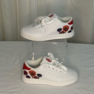 NWOT K-Swiss Kswiss Girls / Big Kids White Floral Sneakers 12
